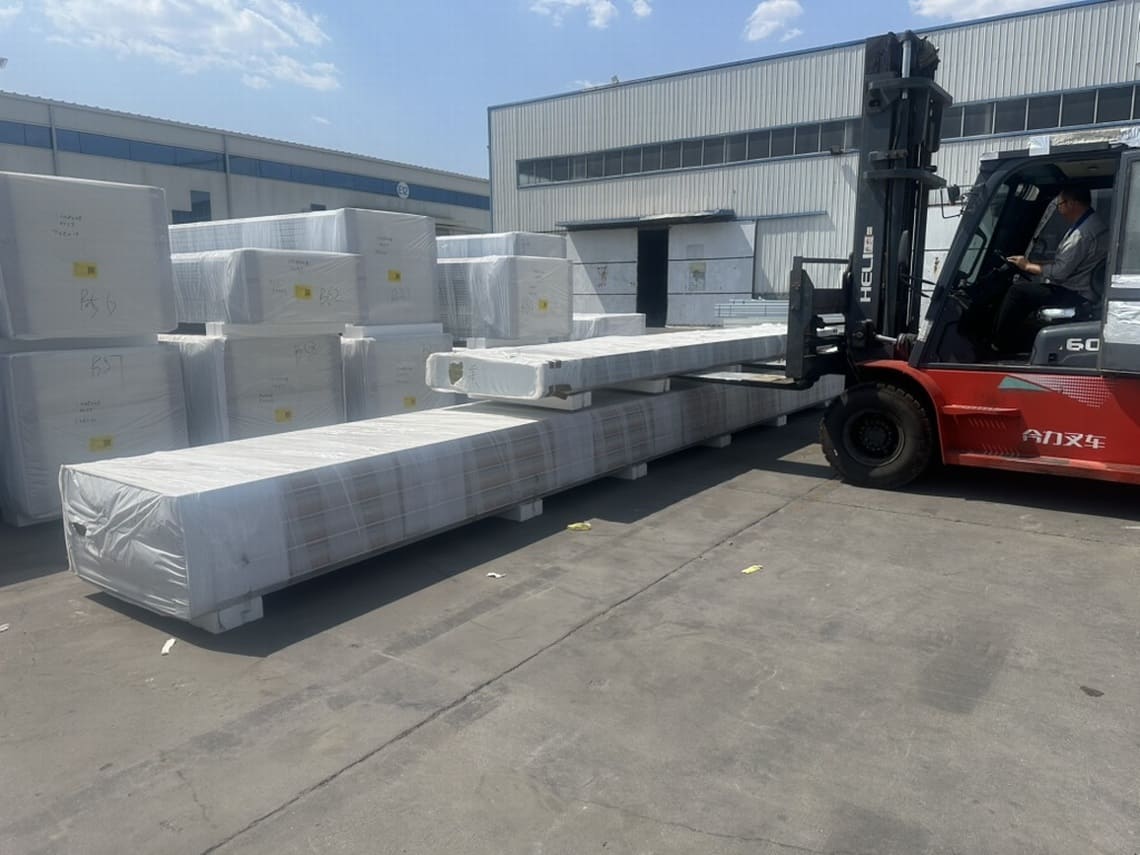Sandwich panel loading2